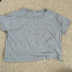 Women’s Lululemon Cates Tee (grey, size 2)